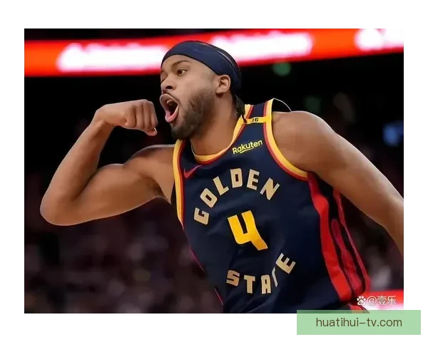 穆迪伤退接受医疗救治 双方球员泪水盈眶全场陷入沉寂